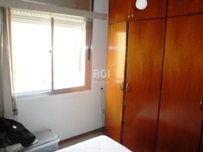 Apartamento à venda com 98m², 3 quartos, 1 vaga no bairro Medianeira em Porto Alegre - Foto 16