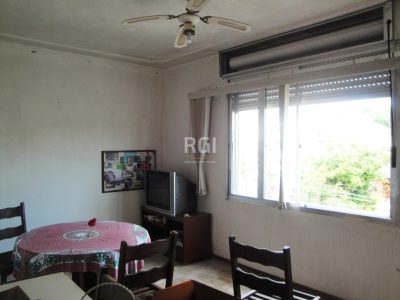 Apartamento à venda com 98m², 3 quartos, 1 vaga no bairro Medianeira em Porto Alegre - Foto 18