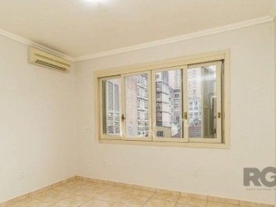 Apartamento à venda com 62m², 2 quartos, 1 suíte no bairro Centro em Porto Alegre - Foto 9