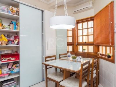 Casa Condominio à venda com 240m², 3 quartos, 1 suíte, 3 vagas no bairro Ipanema em Porto Alegre - Foto 27