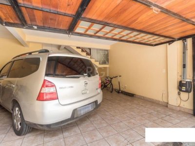 Casa Condominio à venda com 240m², 3 quartos, 1 suíte, 3 vagas no bairro Ipanema em Porto Alegre - Foto 28