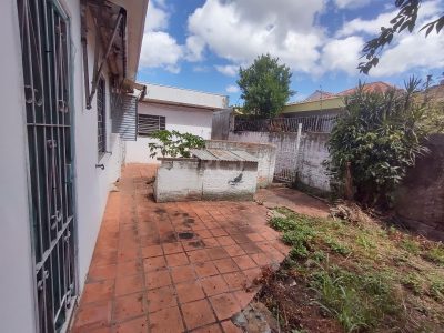 Casa à venda com 135m², 3 quartos, 1 vaga no bairro Medianeira em Porto Alegre - Foto 32