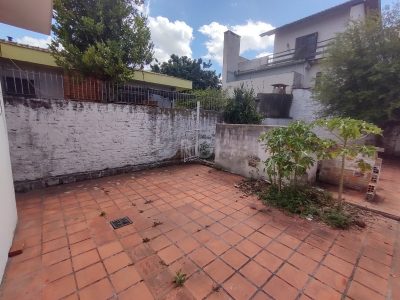 Casa à venda com 135m², 3 quartos, 1 vaga no bairro Medianeira em Porto Alegre - Foto 34