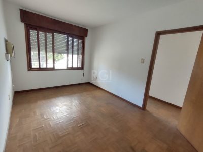 Casa à venda com 135m², 3 quartos, 1 vaga no bairro Medianeira em Porto Alegre - Foto 7