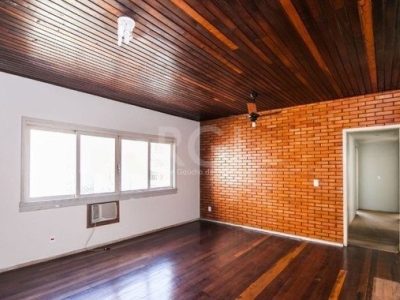 Apartamento à venda com 110m², 3 quartos, 1 suíte, 2 vagas no bairro Independência em Porto Alegre - Foto 5