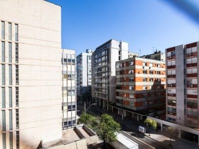 Apartamento à venda com 110m², 3 quartos, 1 suíte, 2 vagas no bairro Independência em Porto Alegre - Foto 6