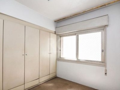 Apartamento à venda com 110m², 3 quartos, 1 suíte, 2 vagas no bairro Independência em Porto Alegre - Foto 11