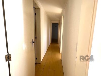 Apartamento à venda com 92m², 3 quartos, 1 suíte, 2 vagas no bairro Vila Ipiranga em Porto Alegre - Foto 16