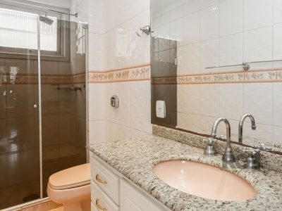 Apartamento à venda com 131m², 3 quartos, 1 suíte, 1 vaga no bairro Higienópolis em Porto Alegre - Foto 15