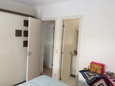 Apartamento à venda com 65m², 3 quartos, 1 suíte, 1 vaga no bairro Partenon em Porto Alegre - Foto 5