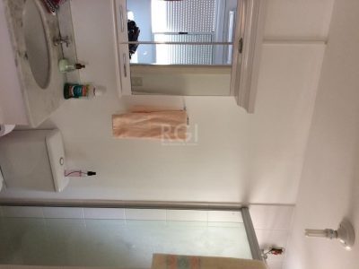 Apartamento à venda com 65m², 3 quartos, 1 suíte, 1 vaga no bairro Partenon em Porto Alegre - Foto 7