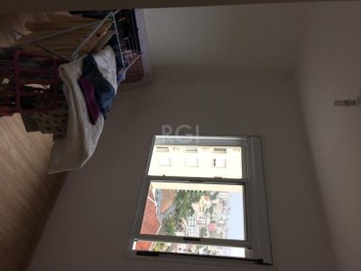 Apartamento à venda com 65m², 3 quartos, 1 suíte, 1 vaga no bairro Partenon em Porto Alegre - Foto 9