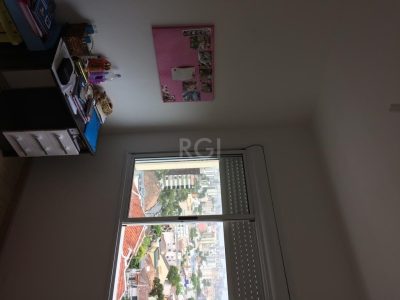 Apartamento à venda com 65m², 3 quartos, 1 suíte, 1 vaga no bairro Partenon em Porto Alegre - Foto 11