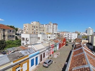 Casa à venda com 154m², 2 quartos, 1 suíte, 2 vagas no bairro Cidade Baixa em Porto Alegre - Foto 11