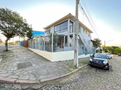 Casa à venda com 360m², 3 quartos, 3 suítes, 4 vagas no bairro Glória em Porto Alegre - Foto 2