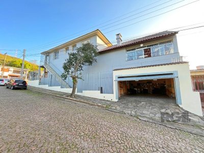 Casa à venda com 360m², 3 quartos, 3 suítes, 4 vagas no bairro Glória em Porto Alegre - Foto 62