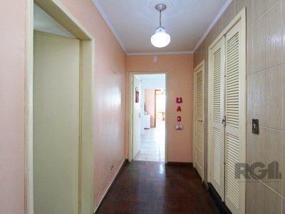 Casa à venda com 360m², 3 quartos, 3 suítes, 4 vagas no bairro Glória em Porto Alegre - Foto 25