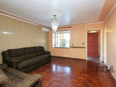 Casa à venda com 360m², 3 quartos, 3 suítes, 4 vagas no bairro Glória em Porto Alegre - Foto 5