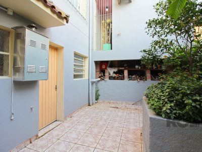 Casa à venda com 360m², 3 quartos, 3 suítes, 4 vagas no bairro Glória em Porto Alegre - Foto 56