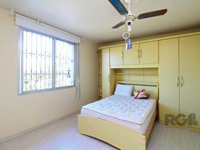 Casa à venda com 360m², 3 quartos, 3 suítes, 4 vagas no bairro Glória em Porto Alegre - Foto 47