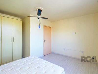 Casa à venda com 360m², 3 quartos, 3 suítes, 4 vagas no bairro Glória em Porto Alegre - Foto 49