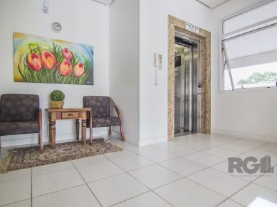 Apartamento à venda com 70m², 3 quartos, 1 suíte, 1 vaga no bairro Partenon em Porto Alegre - Foto 16