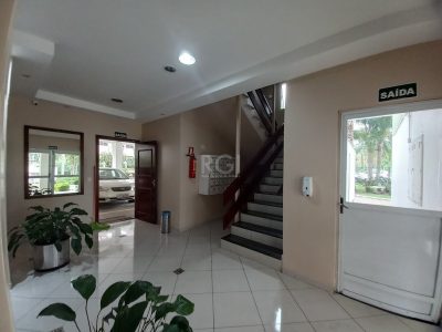 Apartamento à venda com 64m², 3 quartos, 1 vaga no bairro Cristal em Porto Alegre - Foto 2