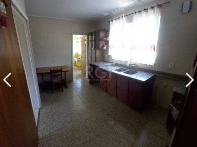 Apartamento à venda com 122m², 3 quartos, 2 vagas no bairro Vila Ipiranga em Porto Alegre - Foto 4