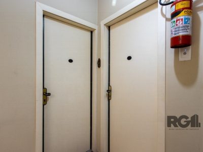 Apartamento à venda com 106m², 3 quartos no bairro Rio Branco em Porto Alegre - Foto 3