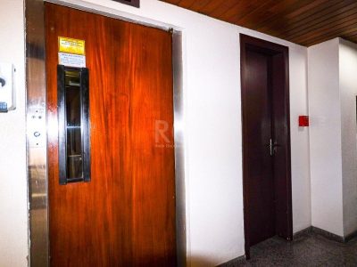 Apartamento à venda com 172m², 3 quartos, 1 suíte, 1 vaga no bairro Menino Deus em Porto Alegre - Foto 20