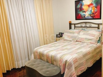 Apartamento à venda com 88m², 3 quartos, 1 vaga no bairro Auxiliadora em Porto Alegre - Foto 4