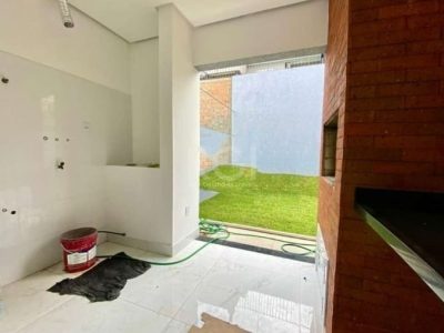 Casa à venda com 99m², 3 quartos, 1 suíte, 2 vagas no bairro Ipanema em Porto Alegre - Foto 10