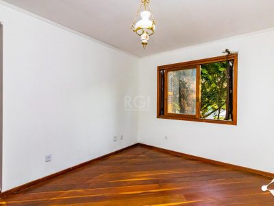 Apartamento à venda com 104m², 3 quartos, 1 suíte, 2 vagas no bairro Jardim Itu em Porto Alegre - Foto 9