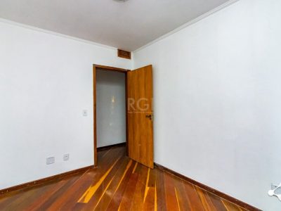 Apartamento à venda com 104m², 3 quartos, 1 suíte, 2 vagas no bairro Jardim Itu em Porto Alegre - Foto 16