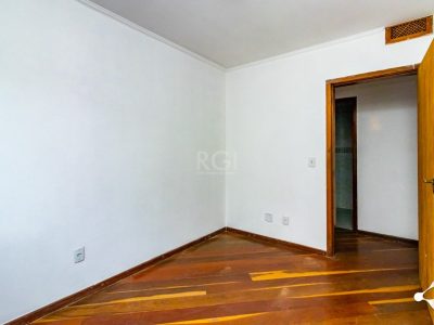 Apartamento à venda com 104m², 3 quartos, 1 suíte, 2 vagas no bairro Jardim Itu em Porto Alegre - Foto 17