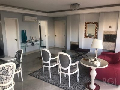 Apartamento à venda com 127m², 3 quartos, 1 suíte, 2 vagas no bairro Bela Vista em Porto Alegre - Foto 2