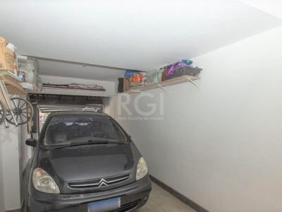 Casa à venda com 240m², 3 quartos, 1 suíte, 3 vagas no bairro São Sebastião em Porto Alegre - Foto 56