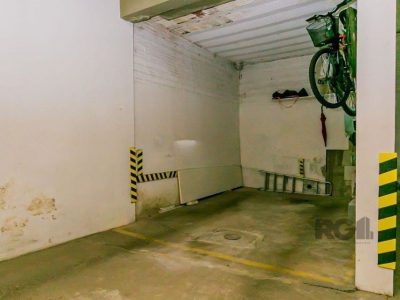 Apartamento à venda com 82m², 2 quartos, 1 suíte, 1 vaga no bairro Petrópolis em Porto Alegre - Foto 14