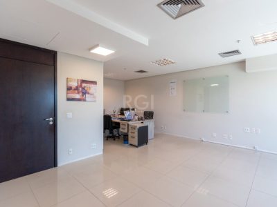 Conjunto/Sala à venda com 210m², 5 vagas no bairro Cristal em Porto Alegre - Foto 32