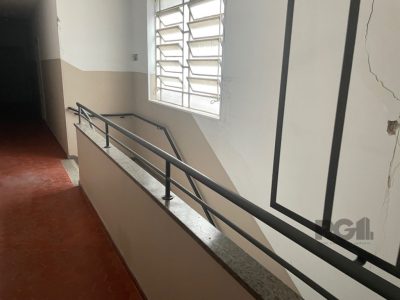 Apartamento à venda com 50m², 2 quartos, 1 suíte no bairro São Geraldo em Porto Alegre - Foto 2