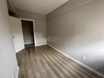 Apartamento à venda com 66m², 2 quartos, 1 suíte, 1 vaga no bairro Menino Deus em Porto Alegre - Foto 6