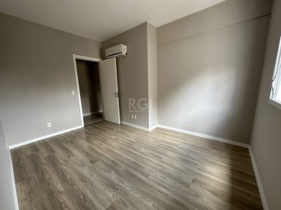 Apartamento à venda com 66m², 2 quartos, 1 suíte, 1 vaga no bairro Menino Deus em Porto Alegre - Foto 9