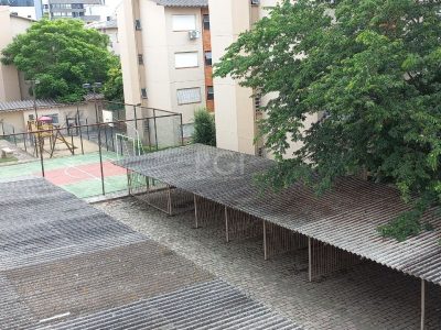 Apartamento à venda com 64m², 3 quartos, 1 vaga no bairro Jardim Planalto em Porto Alegre - Foto 9