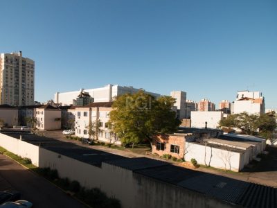 Apartamento à venda com 77m², 3 quartos, 1 vaga no bairro Passo d'Areia em Porto Alegre - Foto 6