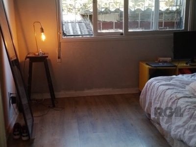 Casa à venda com 200m², 3 quartos, 1 suíte, 2 vagas no bairro Santa Tereza em Porto Alegre - Foto 12