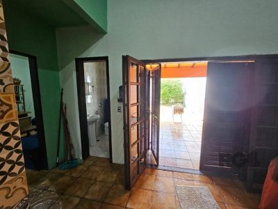 Casa à venda com 220m², 4 quartos, 1 suíte, 2 vagas no bairro Jardim Beira Mar em Capão da Canoa - Foto 2