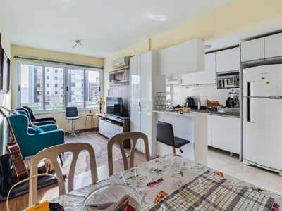 Apartamento à venda com 56m², 2 quartos, 1 suíte, 2 vagas no bairro Tristeza em Porto Alegre - Foto 14