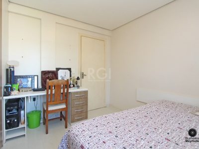 Casa à venda com 120m², 3 quartos, 1 suíte, 2 vagas no bairro Medianeira em Porto Alegre - Foto 29