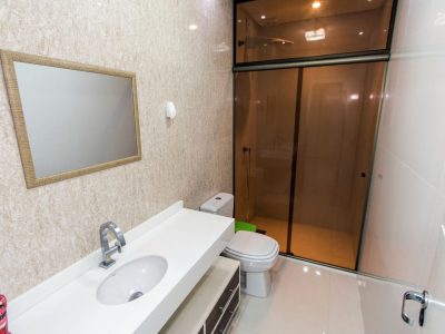 Casa Condominio à venda com 380m², 4 quartos, 2 suítes, 5 vagas no bairro Ipanema em Porto Alegre - Foto 31