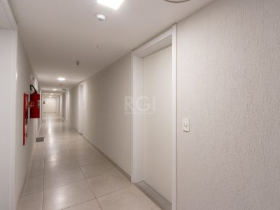 Conjunto/Sala à venda com 37m², 1 vaga no bairro Cristal em Porto Alegre - Foto 2